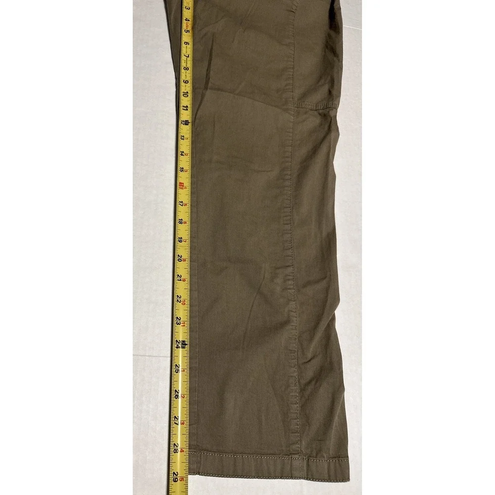 Chico's Khaki Green Straight Leg Pants Size 10 (1.5) Zip‎ Pockets Casual - Picture 8 of 9